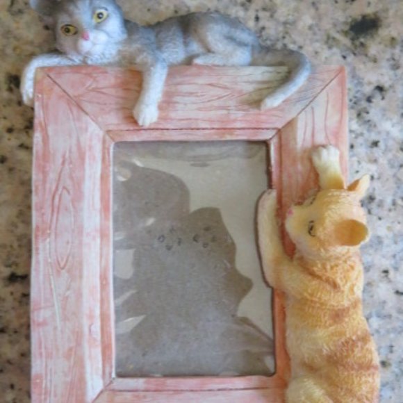 Resin CAT Photo Frame Mischievous Kitties! (F27) - Picture 2 of 3